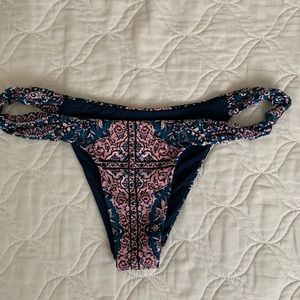 Frankie’s Bikinis Bottom